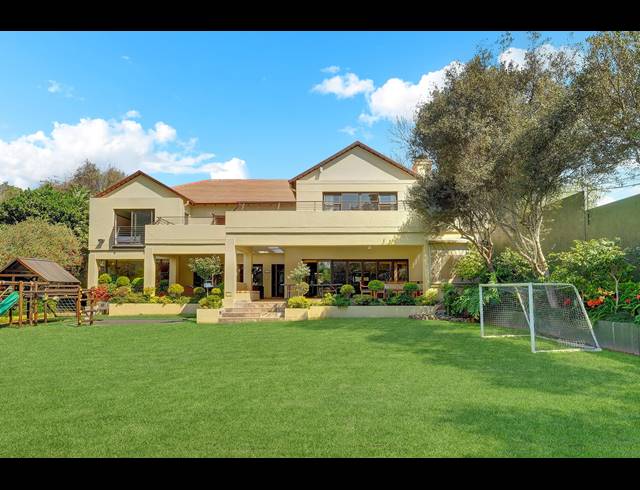 7 BEDROOM HOUSE FOR SALE IN ORCHARDS